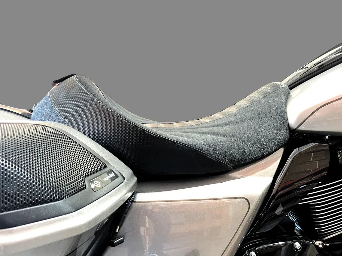 Drifter Solo Seat - Harley Road Glide, Street Glide, Road King, Electra, Ultra Glide, CVO, Pan America